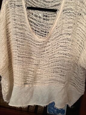 Made in Italy.  New Light Cream Knit Scoop-Neck Women’s Sweater